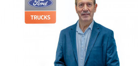 Alfonso (fondo blanco y logo Ford Trucks) Opción 2