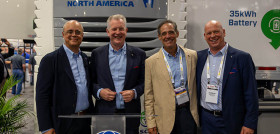 Máximos representantes durante la presentación de Cargobull North America