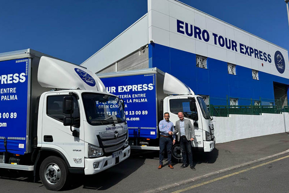 Camiones OTOKAR entrega EUROTOUR EXPRESS