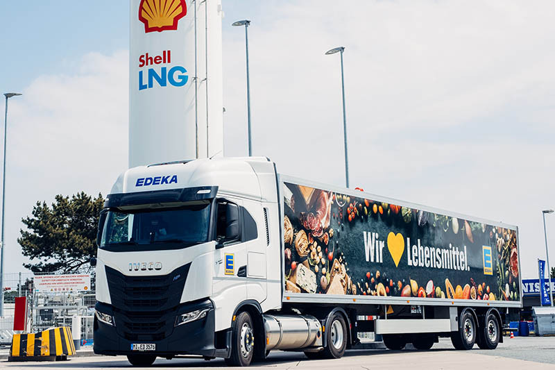 Jonathan_Fafengut_ShellLNG_IVECO_EDEKA4666_mittel