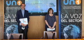 La directora general de Transportes y Movilidad de la Generalitat de Catalunya, Mercè Rius, y el presidente de UNO Logística, Francisco Aranda