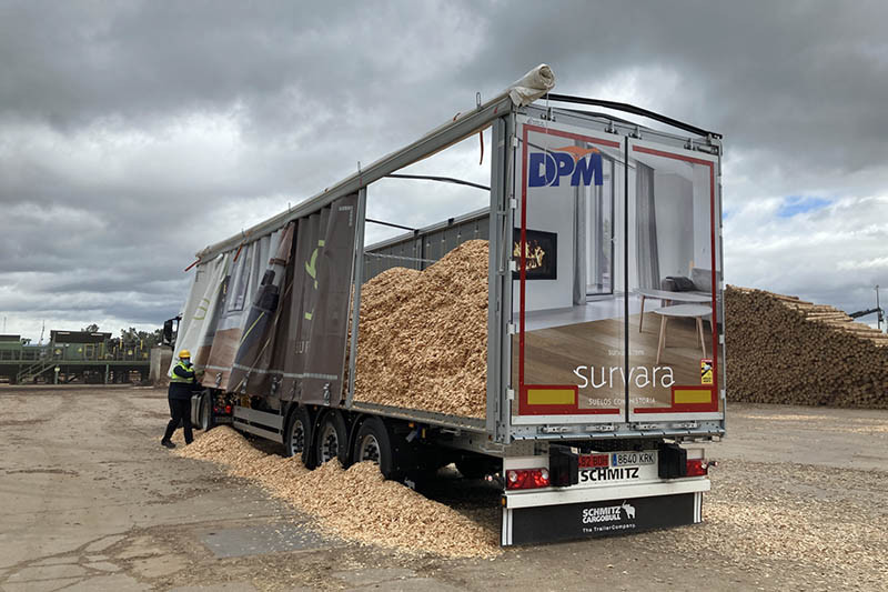Semirremolque de lona SCS con carroceria Astillera de Schmitz Cargobull_2