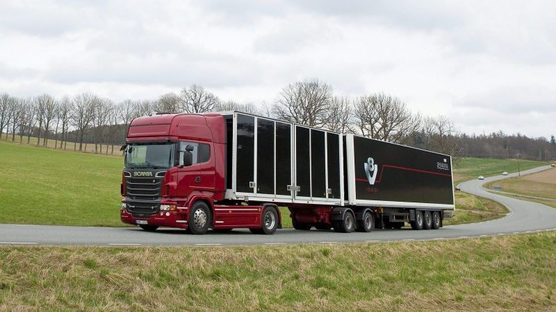 megatrailer-