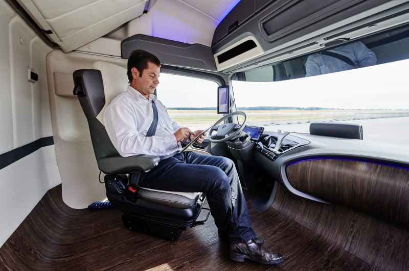Shaping Future Transportation 2015– Campus Safety – Mercedes