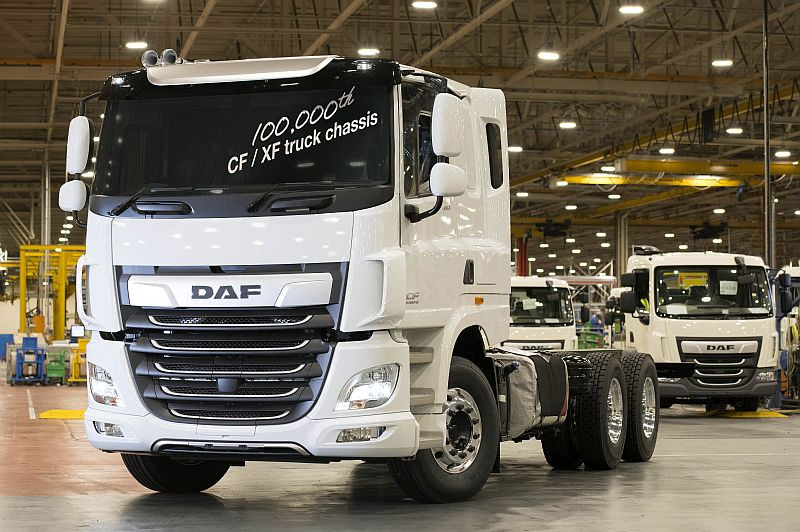 100,000th_DAF_CF_XF_truck_chassis_built_in_Leyland