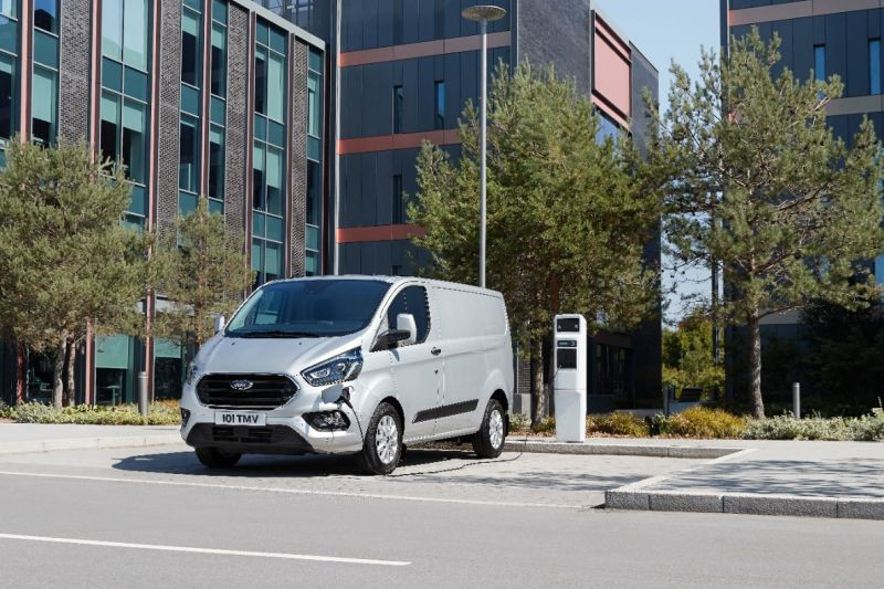2018_FORD_TRANSIT_PHEV__01