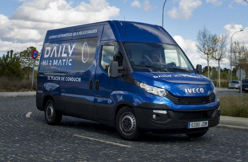 MADRID. 13-4-16. IVECO DAILY 35-130 HI MATIC. FOTO: JOSE RAMON LADRA.