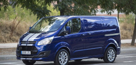 MADRID. 28-9-16. FURGONETA FORD TRANSIT. FOTO: JOSE RAMON LADRA.