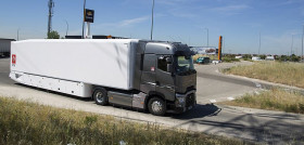 MADRID. 18-5-15. PRUEBA CAMION RENAULT. FOTO: JOSE RAMON LADRA.