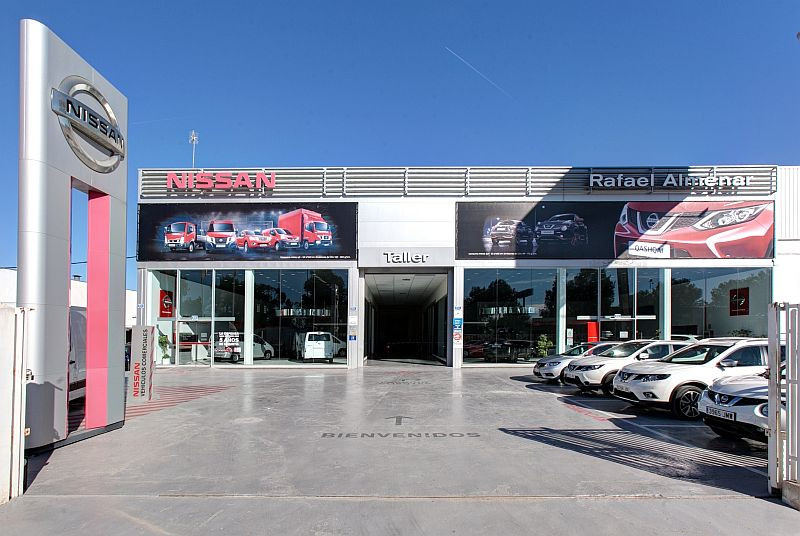 Almenar_concesionario_oficial_Nissan_exclusivo_y_nico_en_Espa_a_para_Vehículos Comerciales