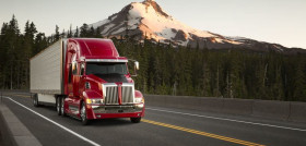 Daimler Trucks feiert Freightliner und Western Star Jubiläen