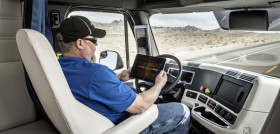 Freightliner Inspiration Truck mit Highway Pilot