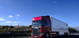 MADRID. 4-12-17. CAMION SCANIA R520. FOTO: JOSE RAMON LADRA.