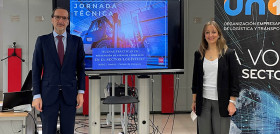 La directora general de Trabajo de la Comunidad de Madrid y gerente del IRSST, Marina Parra, y el presidente de UNO Logística, Francisco Aranda
