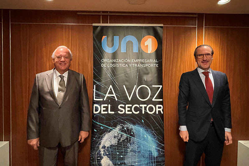 El presidente de UNO Logu00edstica, Francisco Aranda, y el presidente de ATE Outsourcing, Luis Pu00e9rez