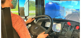 SIMULADOR DE CAMIÓN SIMESTRUCK de SIMUMAK en FORCAM ESPAÑA aula móvil