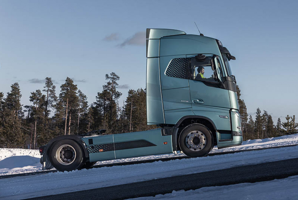 Volvo Trucks Active Grip 01