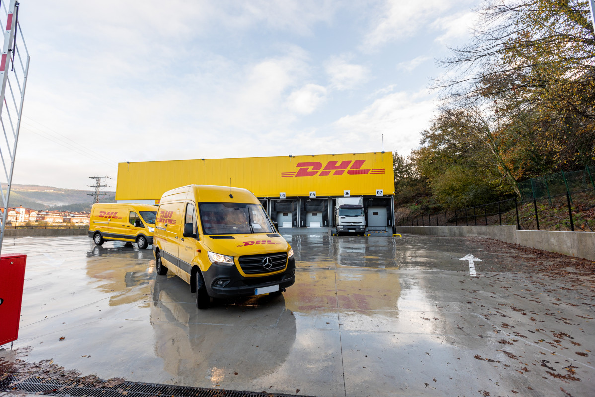 DHL