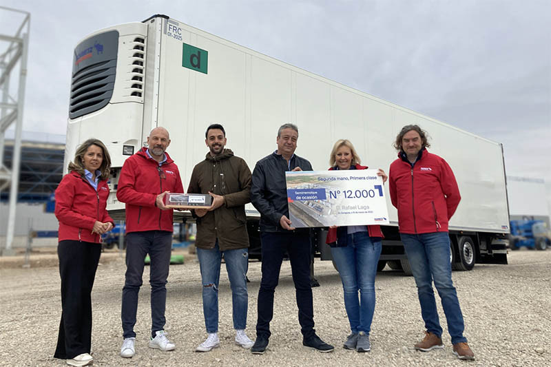 117 Entrega unidad número 12.000 de schmitz cargobull en zaragoza