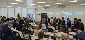 Uno Logistica Mesa redonda