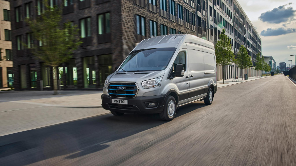 Ford E Transit Front 3 4 Dynamic LOW