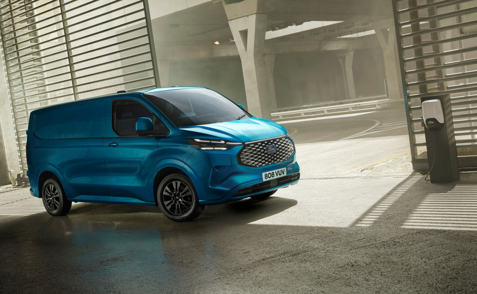 FORD E TRANSIT CUSTOM 02