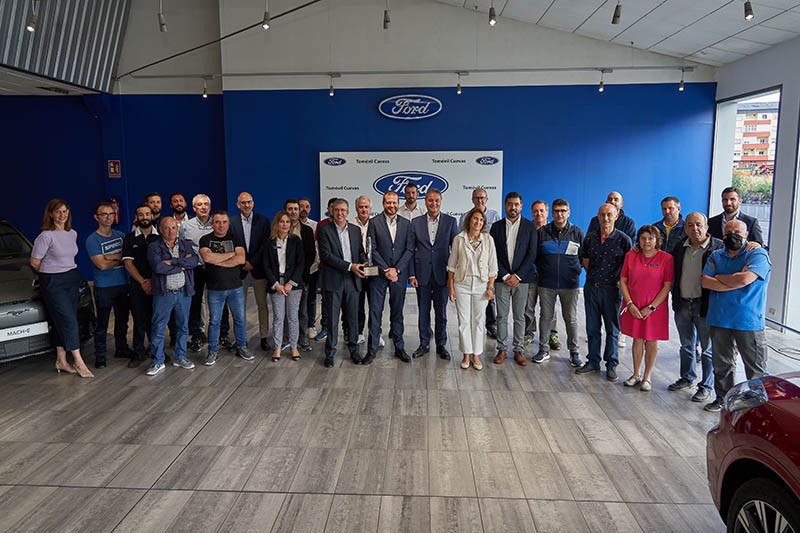 FOrd Tomóvil 03