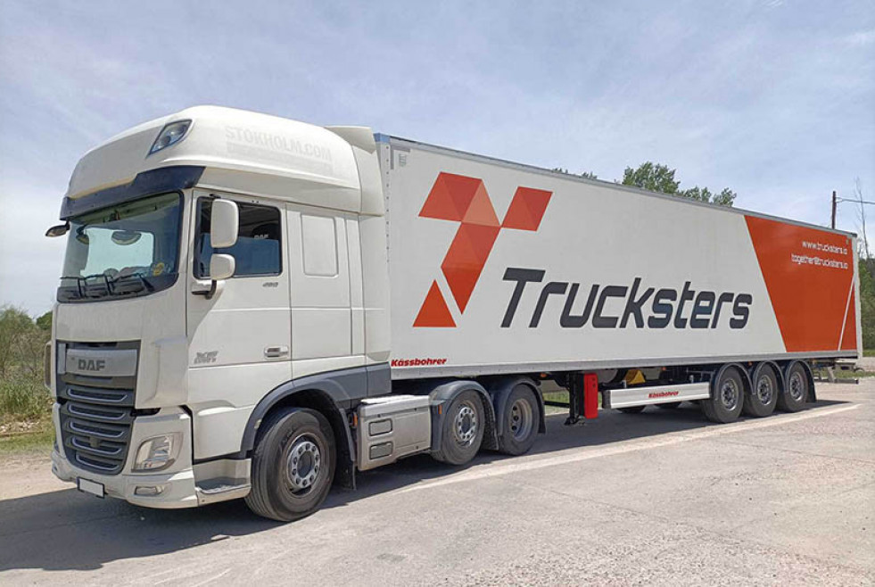 Camión con nuevo Semirremolque Trucksters