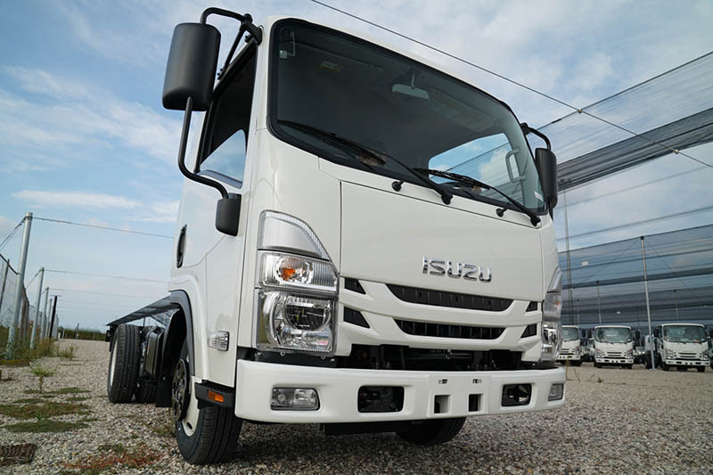 Foto ISUZU M27