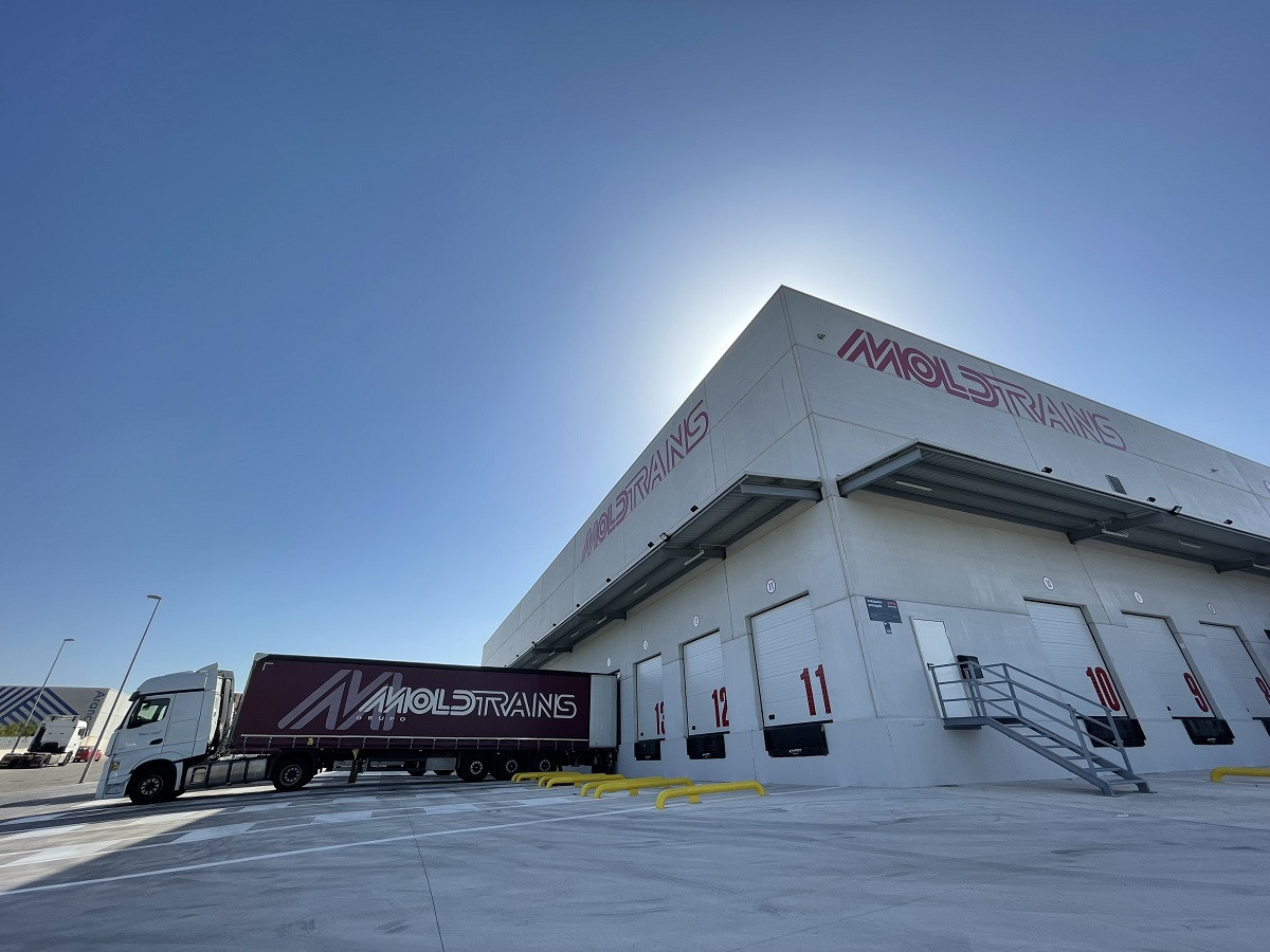 Imagen 1 NOTA DE PRENSA   El Grupo Moldtrans inaugura sus nuevas instalaciones en Valencia