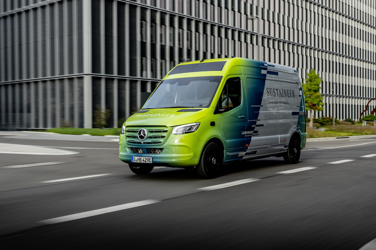 Mercedes-Benz propone mejoras la última milla con el