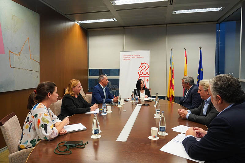 Reunión FVET y Consellera de Mobilitat, Rebeca Torró