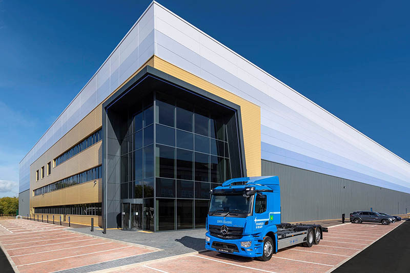 MB Trucks Parts Logistics Centre (1)