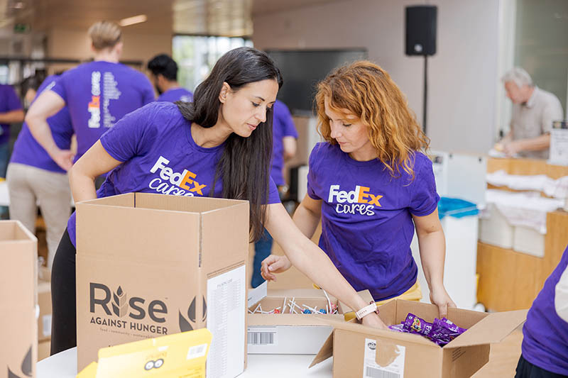 50 aniversario de FedEx FedEx Cares