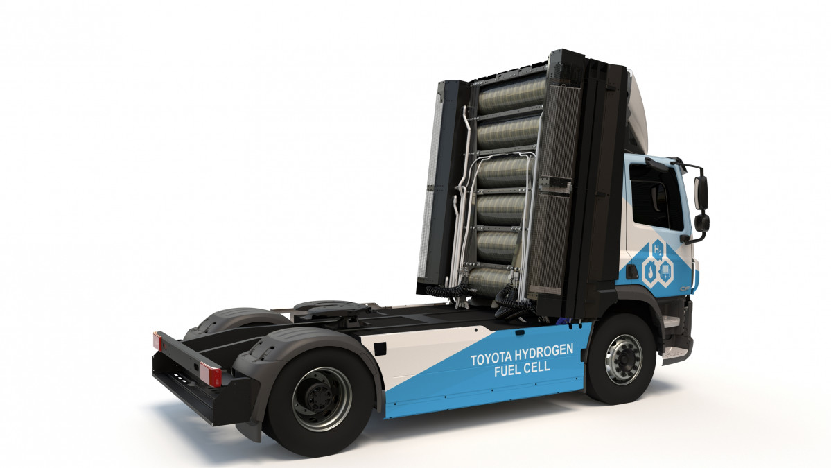 Toyotahydrogenfuelcelltruckrearviewdemo