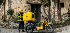 Correos amplía su flota