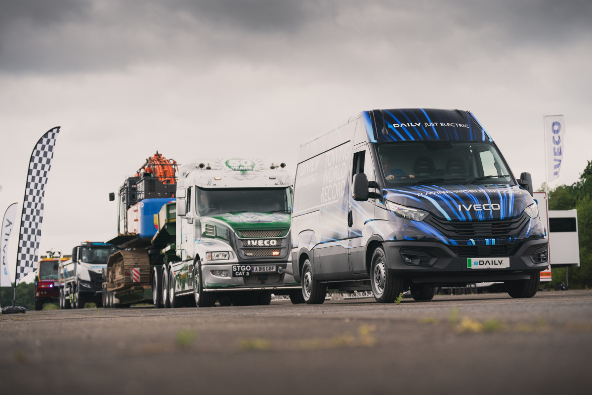 Iveco e Daily Tow World Record Luc Lacey 0179(1)