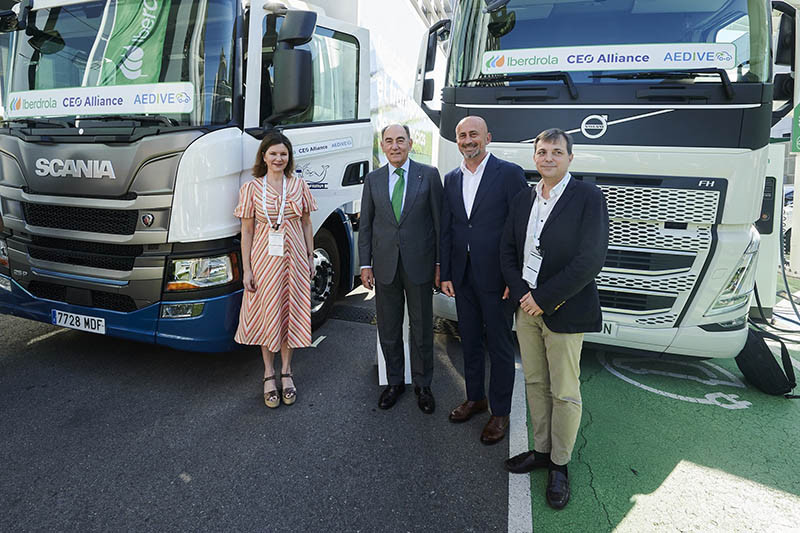 Iberdrola y AEDIVE crean la alianza para la electrificaciu00f3n del transporte pesado por carretera en Espau00f1a. 3