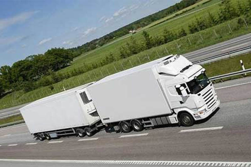 Maxitrailers 1