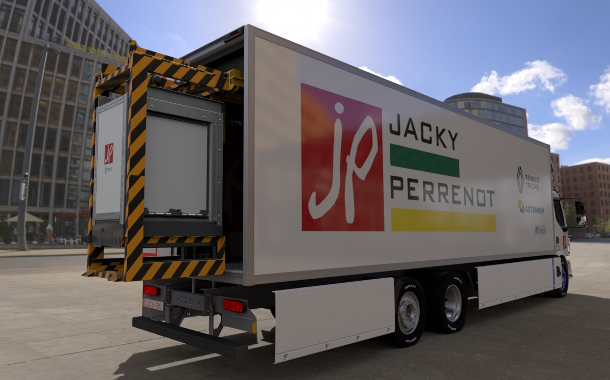 Jacky Perrenot x Renault Trucks 03