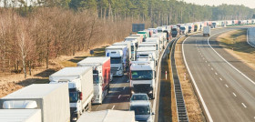 IRU urges European Commission to address damaging border waiting times