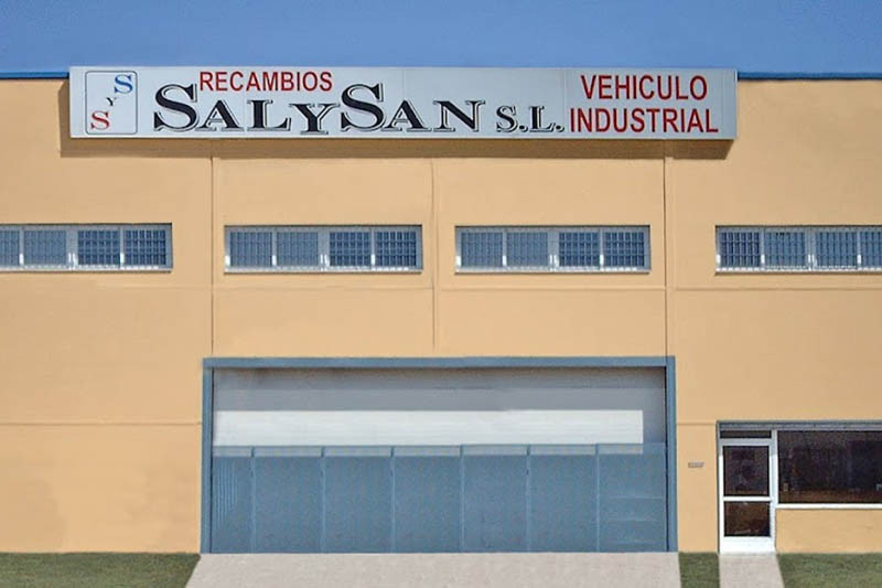 Fachada Salysan EURORECAMBIOS DEL CAMIu00d3N