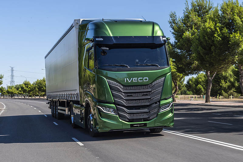 IVECO S WAY (2)