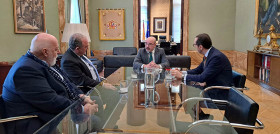 UNO solicita al delegado del Gobierno en Madrid modernizar el sistema paraduanero de Barajas