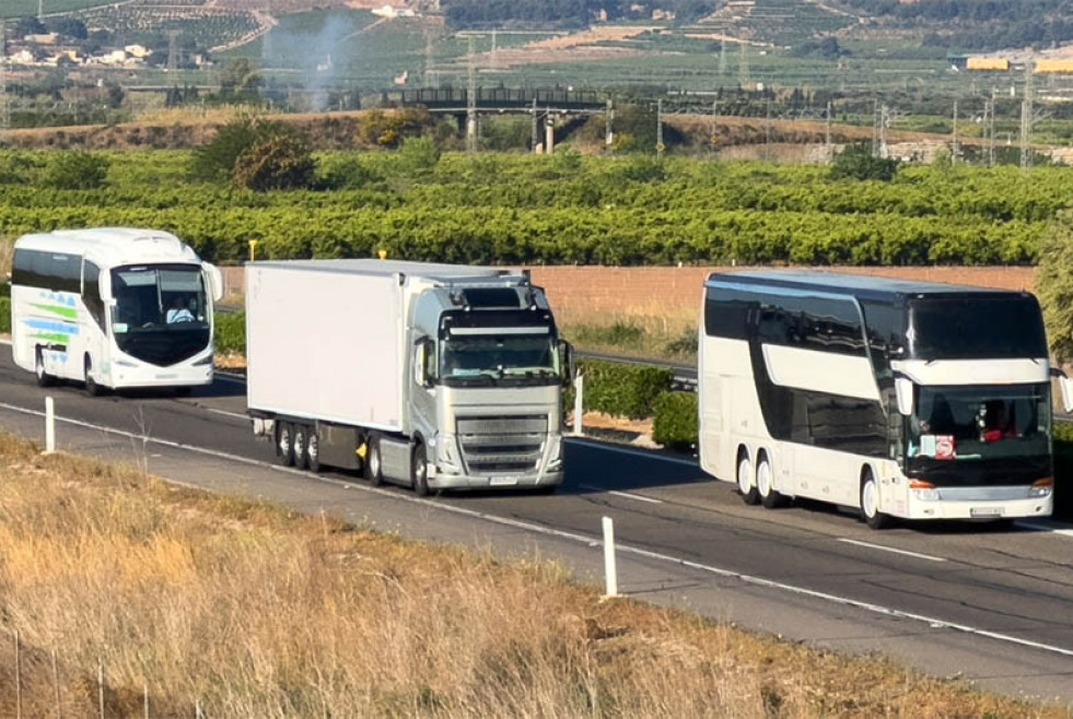 Parliament endorses overly ambitious EU CO₂ targets for new heavy duty vehicles