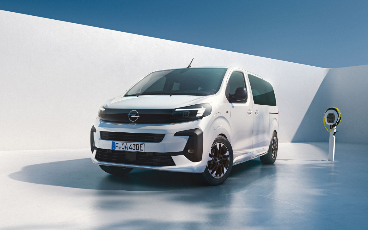 OpelZafiraElectric2024