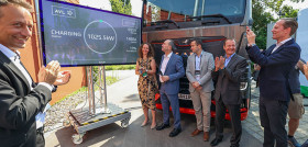P hot nefton megawattladen lkw 3