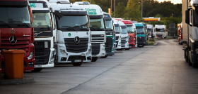 Hhi ki loesung zeigt Lkw fahrern den parkplatz