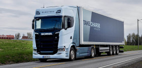 Scania 45 R 4X2 Apertura