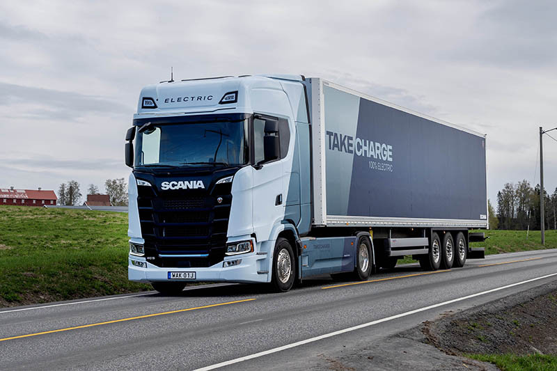 Scania 45 R 4X2 Apertura